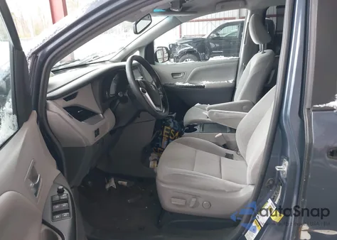 2017 Toyota Sienna Le 8 Passenger из США, поврежденный, VIN 5TDKZ3DC2HS826636